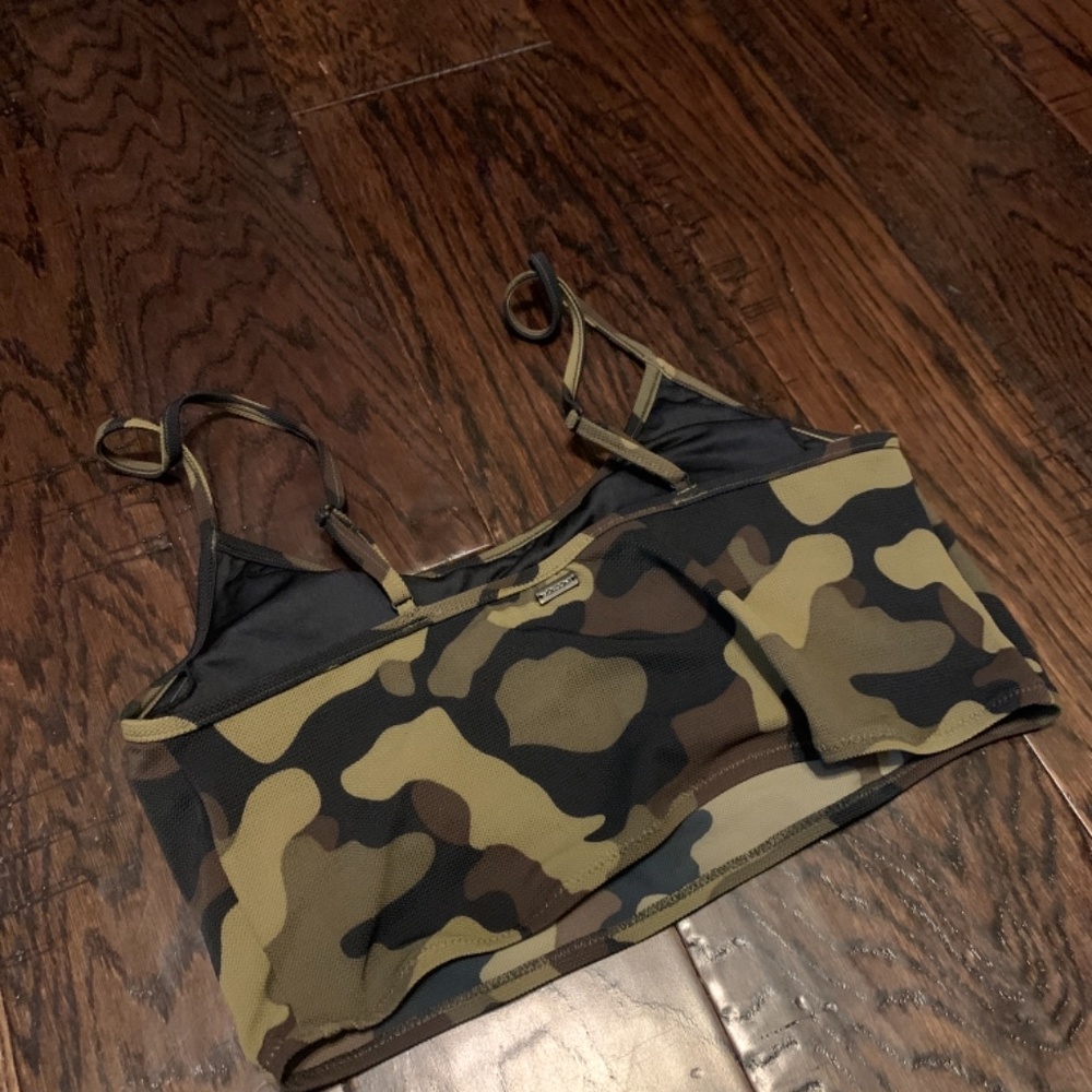 Volcom bathing suit top - Picture 2 of 2